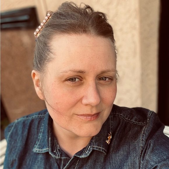 Meet your Posher, Shanna - Picture 1 of 1